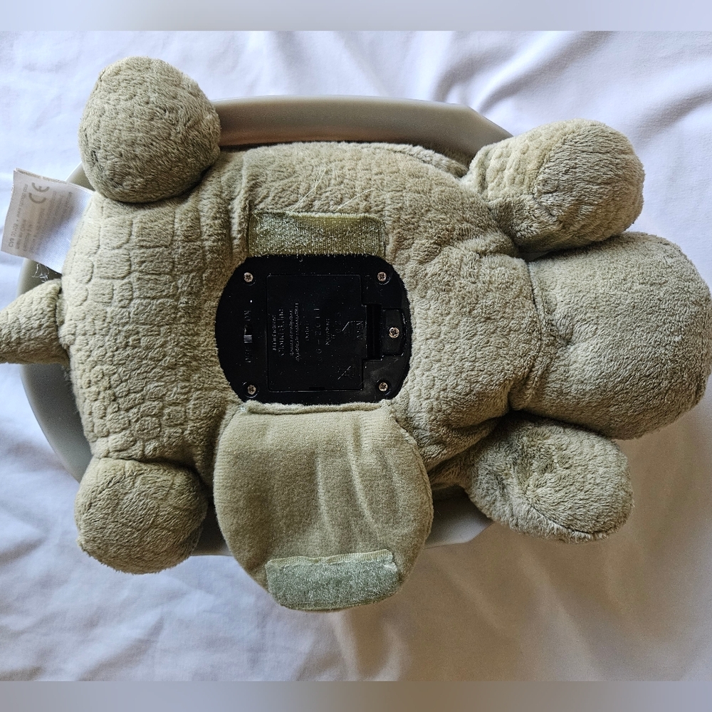 Cloud B Starry Night Turtle Night Light - Picture 2 of 8